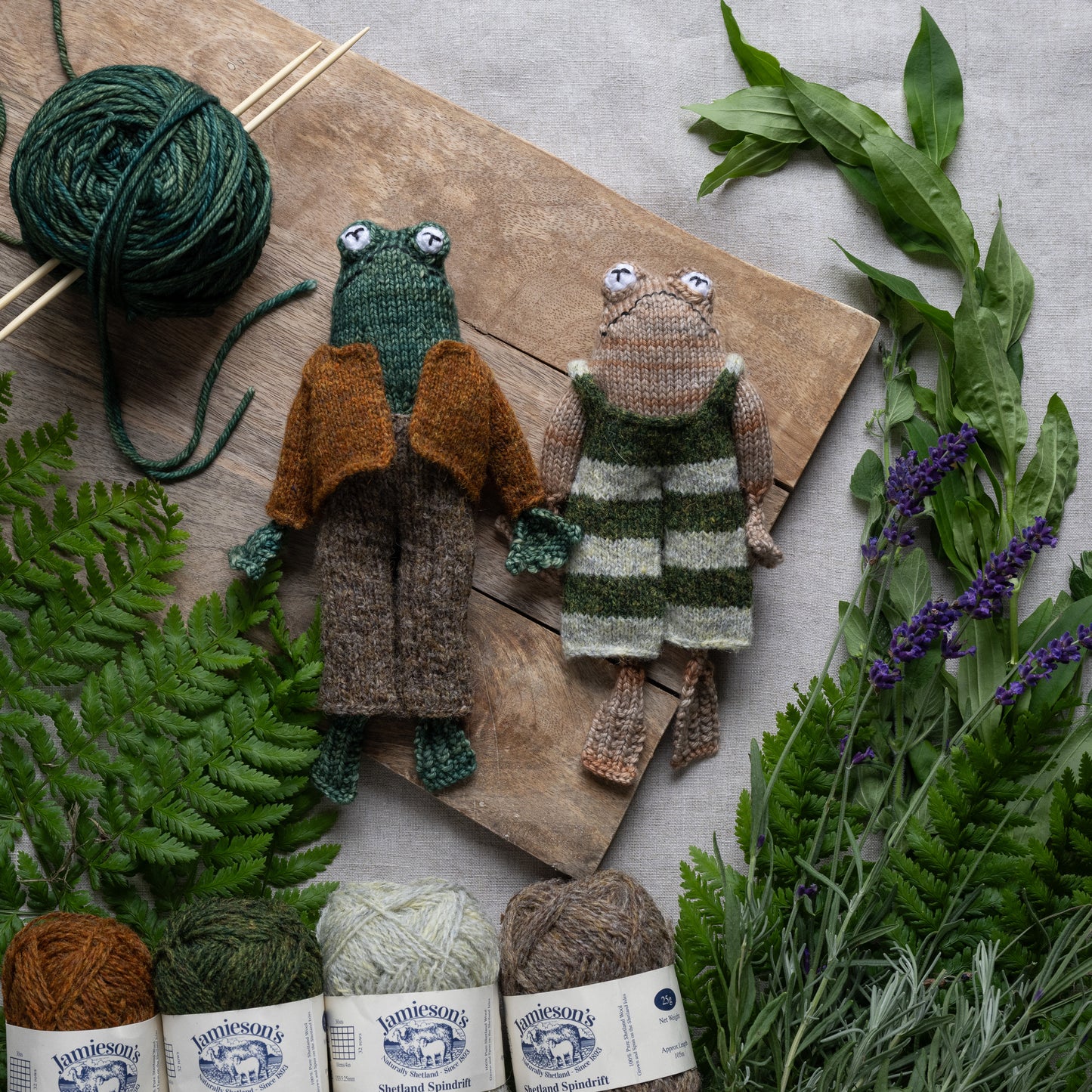 Frog and Toad from Arnold Lobel's original book. Hand knitted or crocheted.