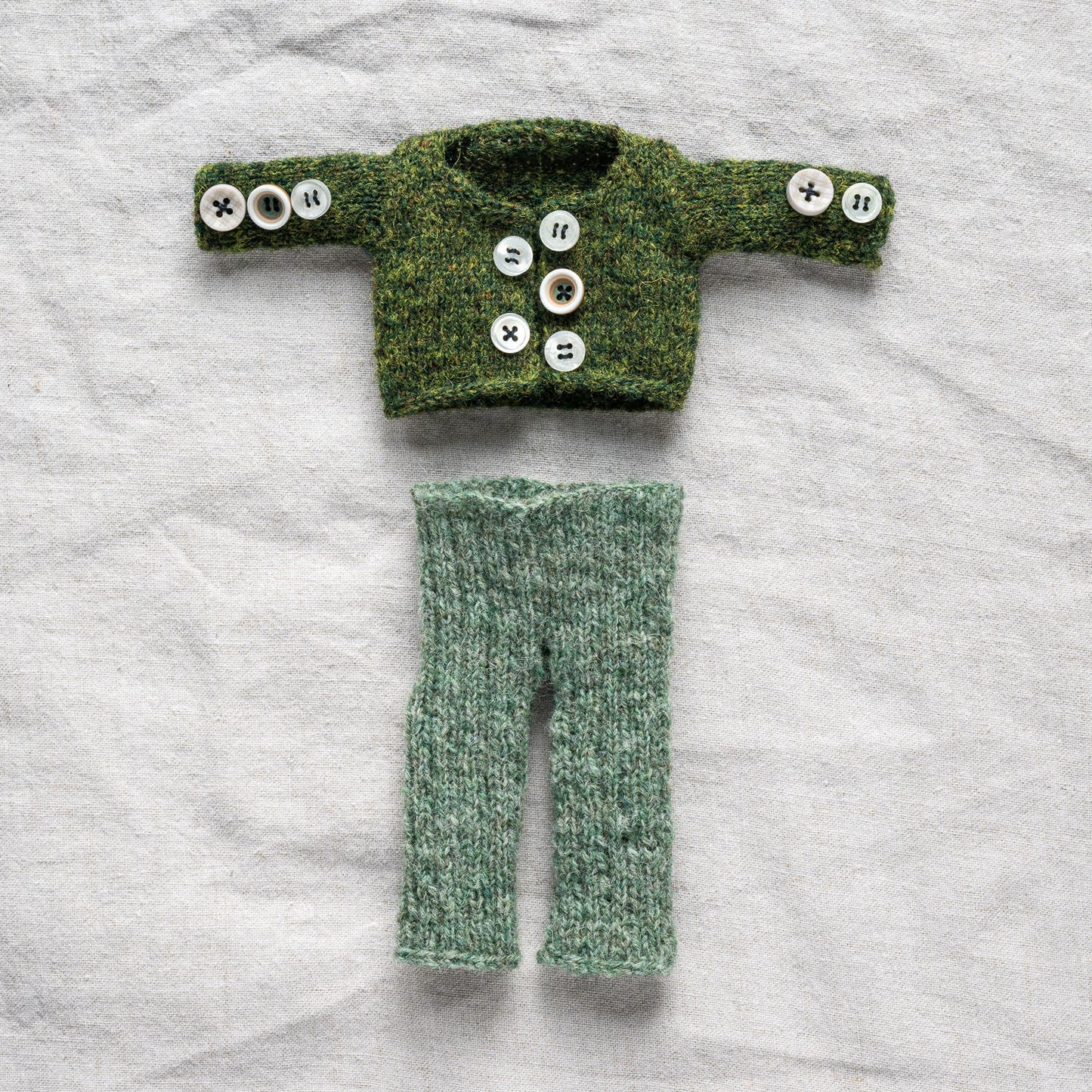 Frog and Toad - Frogs buttoned jacket from the children's stories