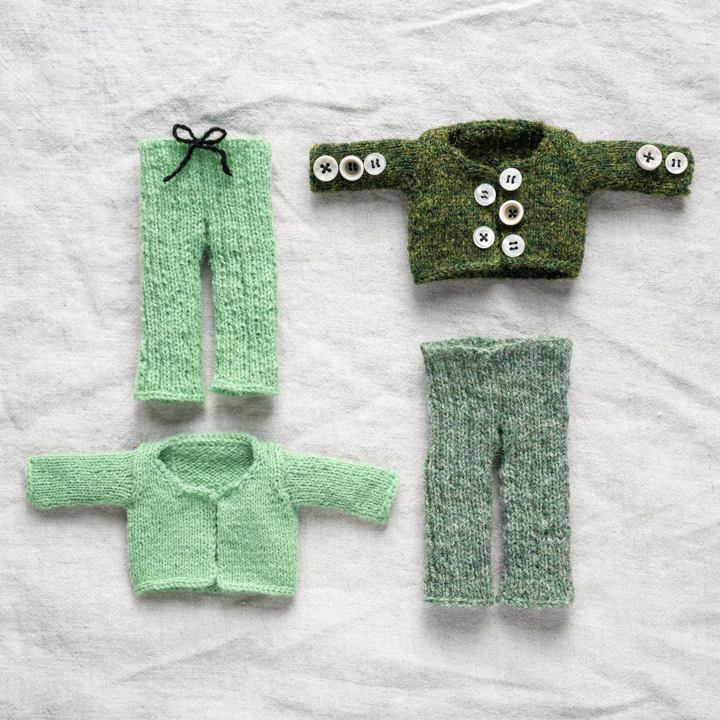 Frog and Toad - Frogs buttoned jacket from the children's stories