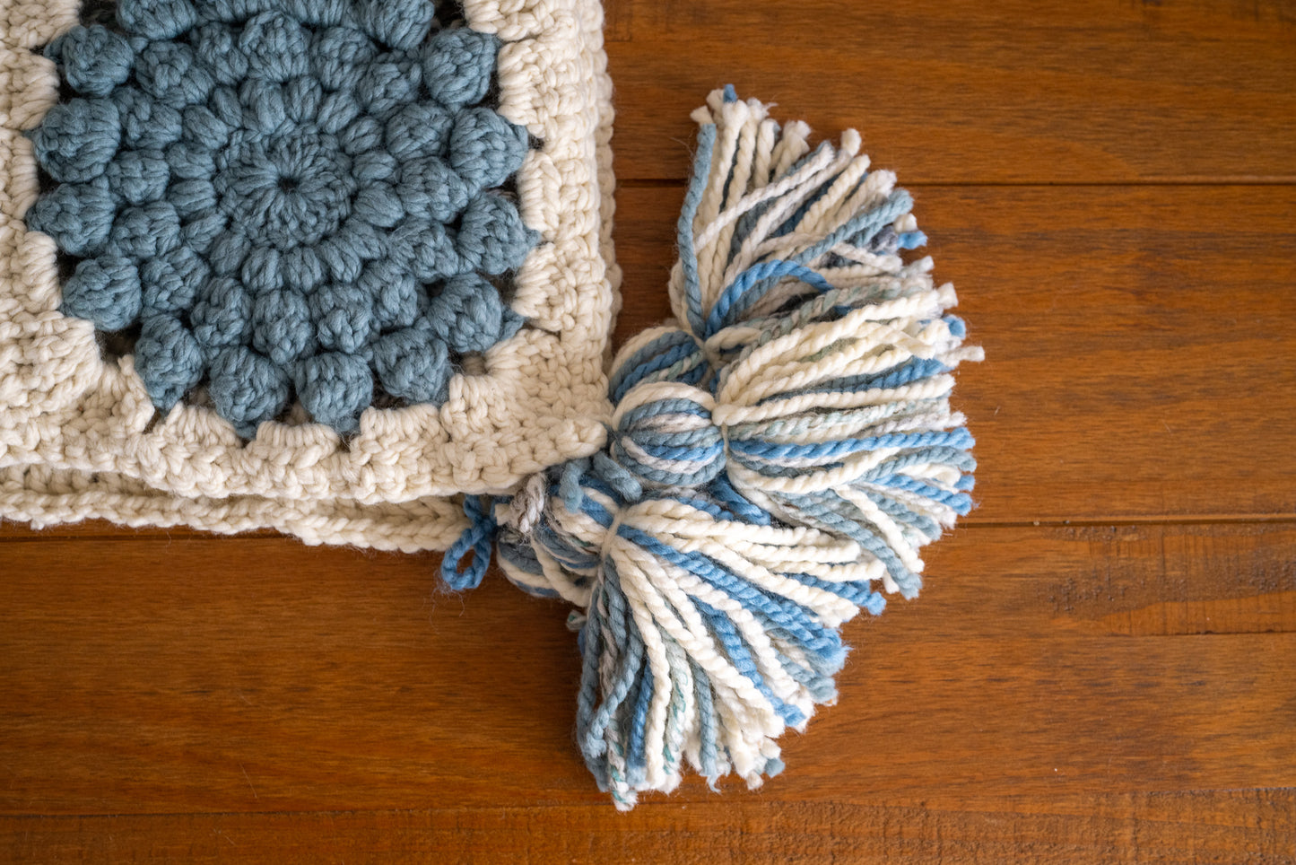 Chunky woollen key tassels