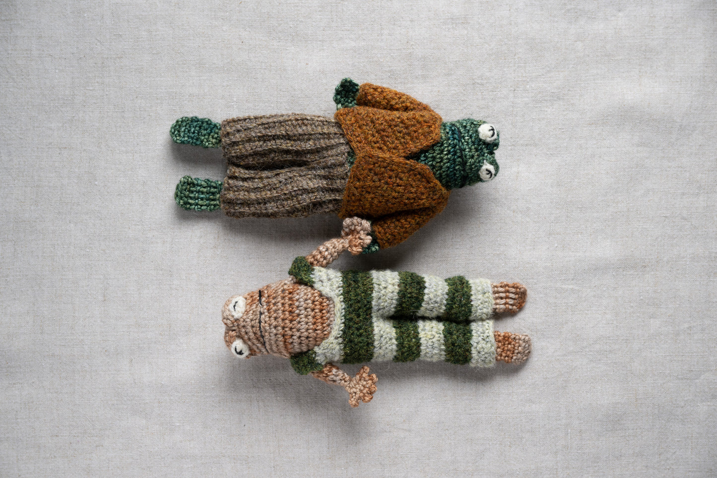 Frog and Toad from Arnold Lobel's original book.  Hand kitted or crocheted.