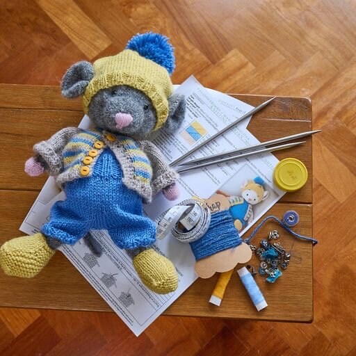 Hand Knitted Polushka Mouse