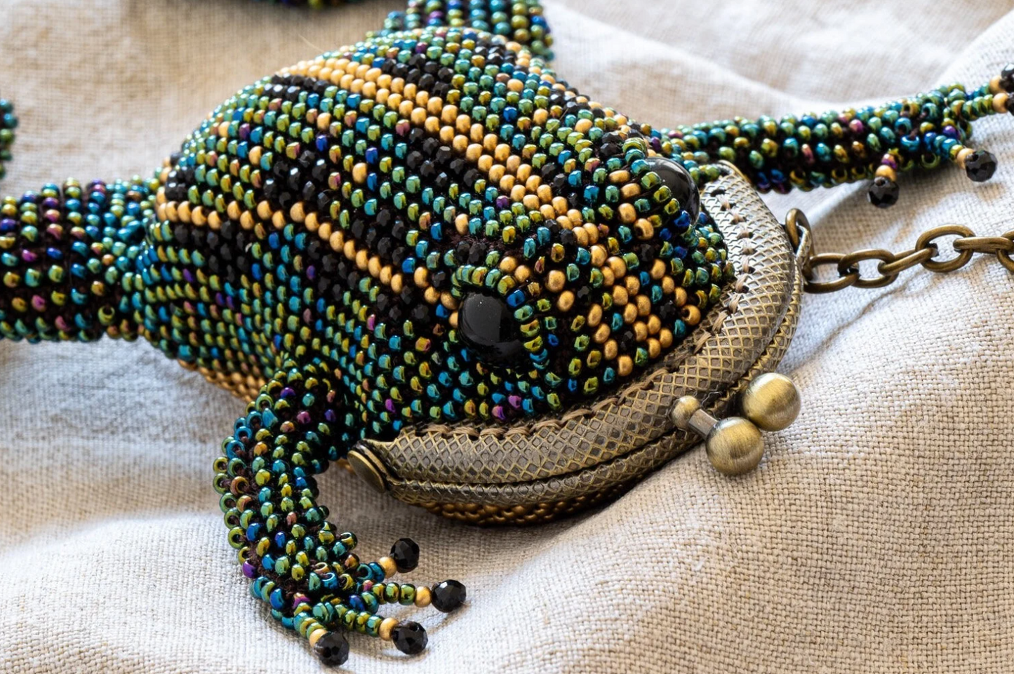 Blue frog Beaded Coin Purse