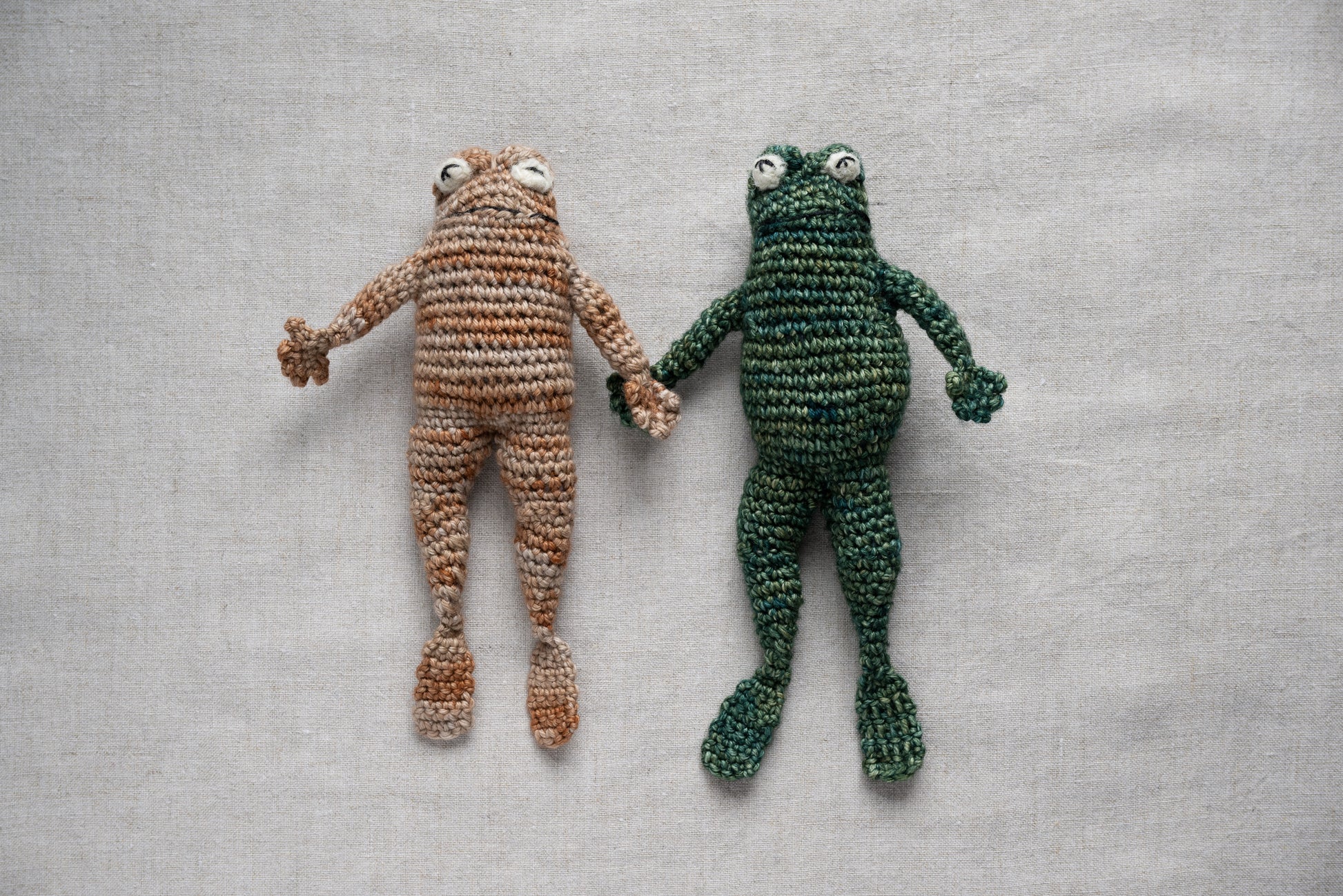 Frog and Toads clothes - Ruperts House