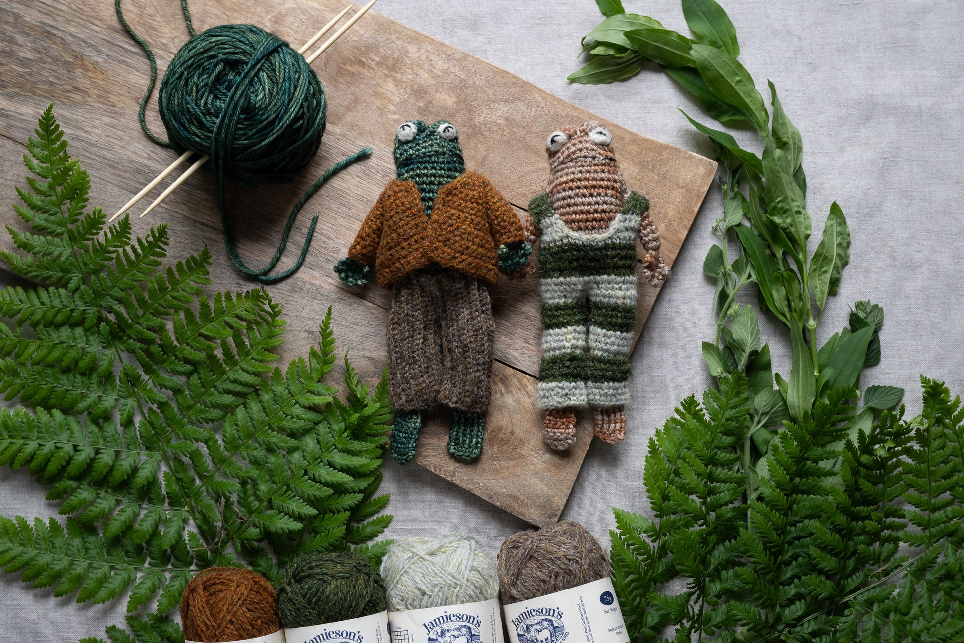 Frog and toad - Jamiesons of Shetland