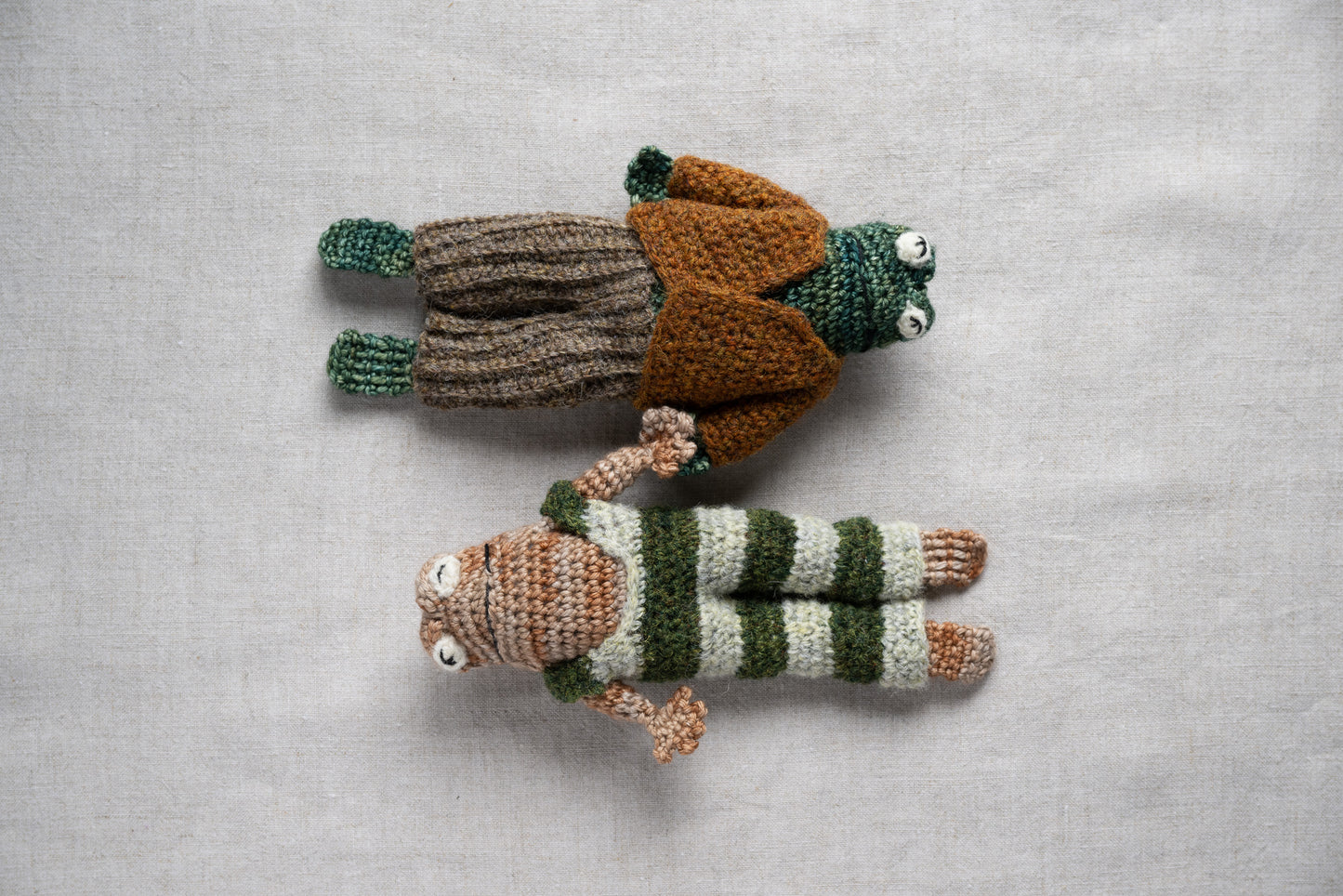 Frog and Toads clothes - Ruperts House