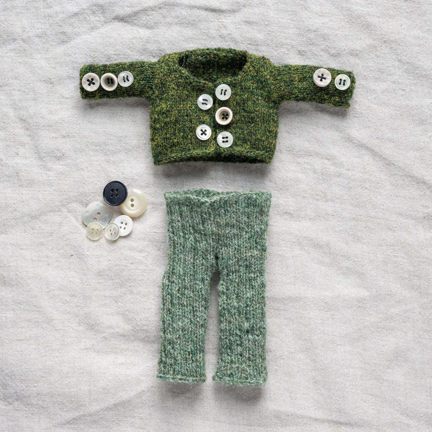 Frog and Toad - Frogs buttoned jacket from the children's stories