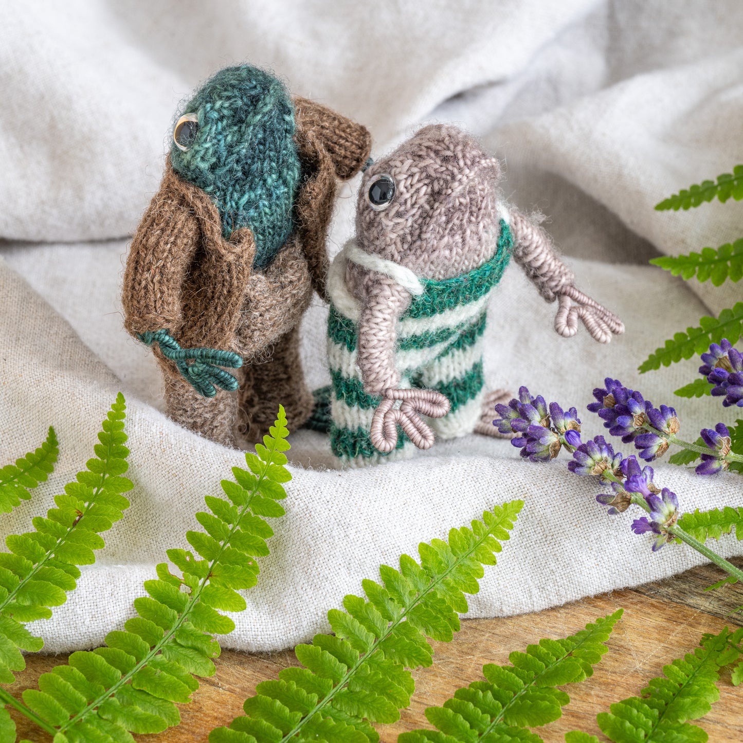 Hand-Knitted Frog and Toad Dolls - Adorable Companions for Storytime Adventures