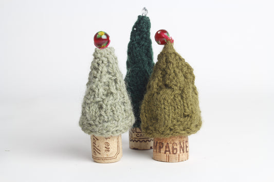 Knitted christmas tree bottle stoppers