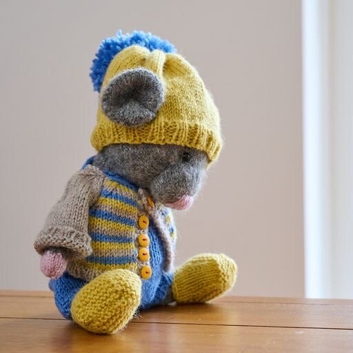 Hand Knitted Polushka Mouse