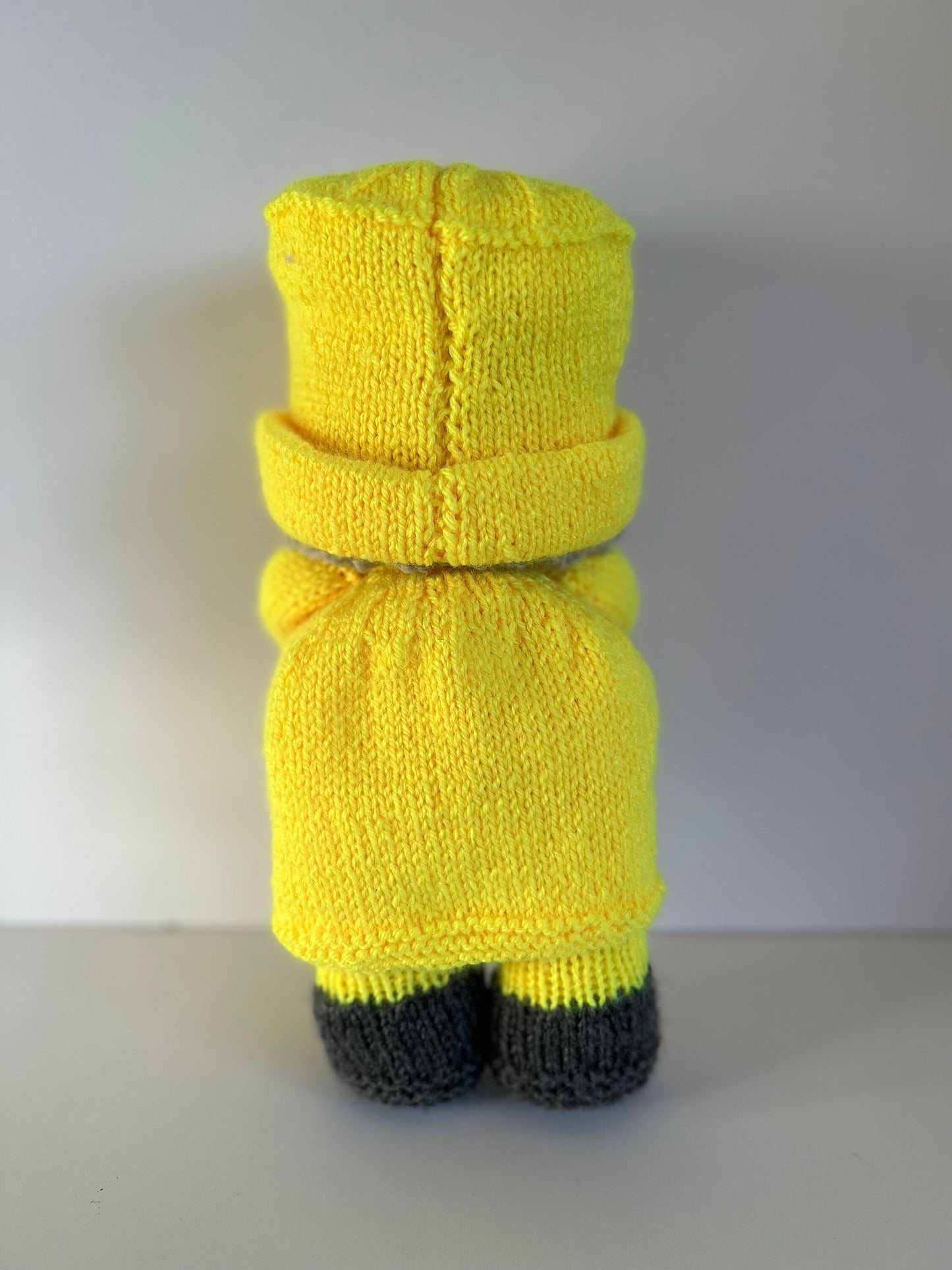Queen Elizabeth II hand knitted character available in a variety of colours. Handbag on left or right with accessories …